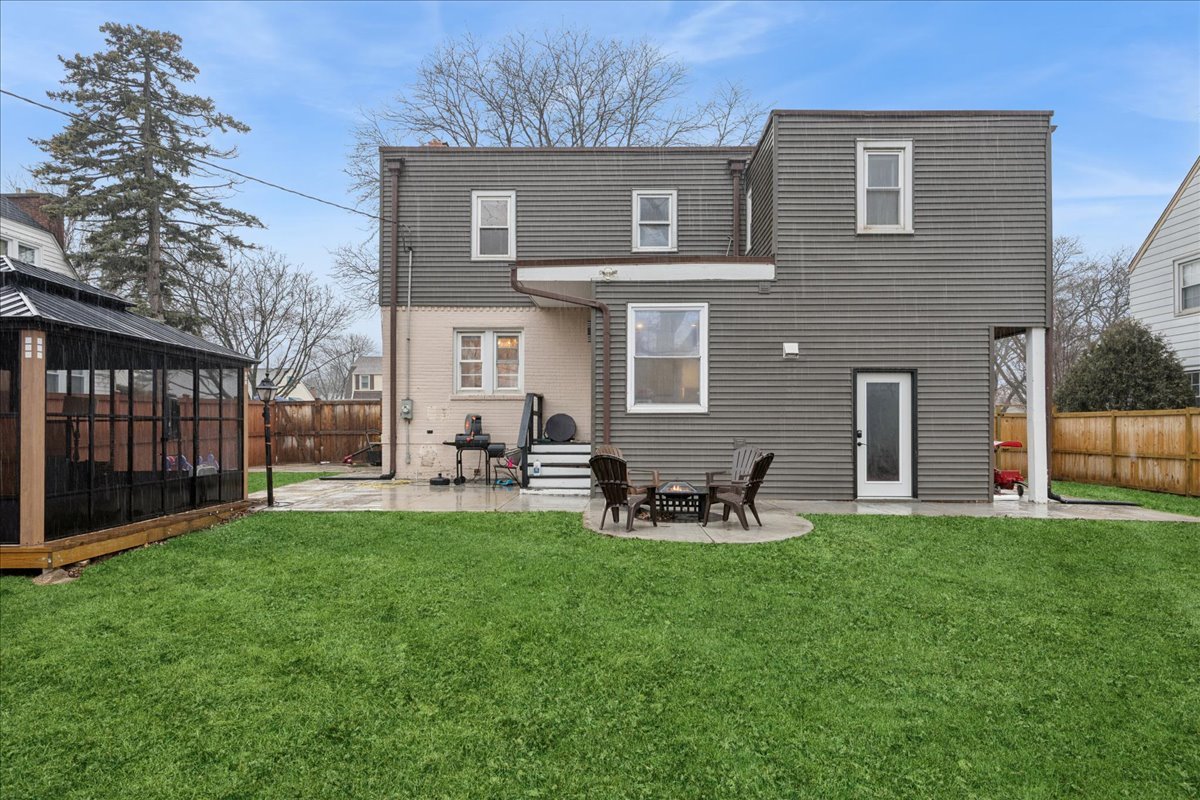 289 Oxford Road Des Plaines, IL 60016 - Photo 19 of 20