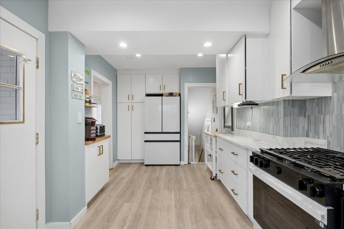 289 Oxford Road Des Plaines, IL 60016 - Photo 6 of 20