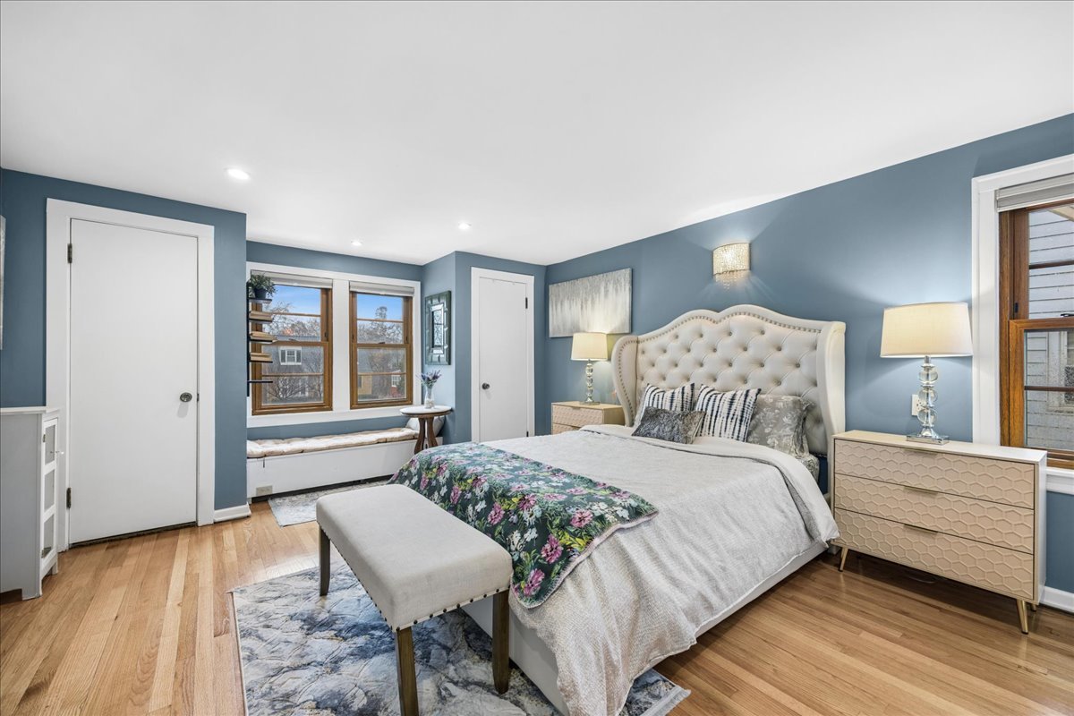 289 Oxford Road Des Plaines, IL 60016 - Photo 8 of 20