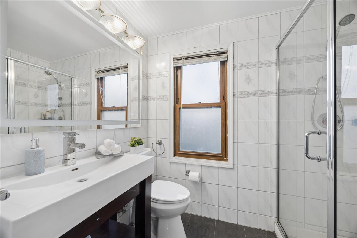 289 Oxford Road Des Plaines, IL 60016 - Photo 10 of 20