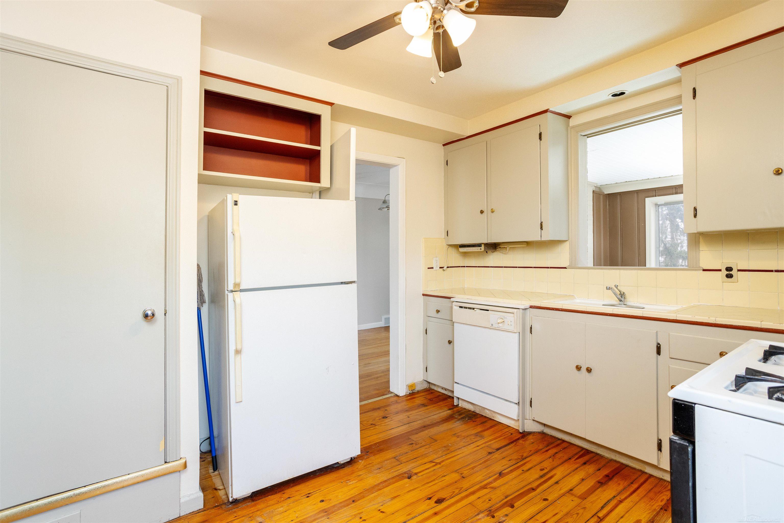 853 Neff Road Grosse Pointe, MI 48230 - Photo 29 of 52 50136683-04a24c81-7484-41cb-b5dd-27f8e98f356d.JPG