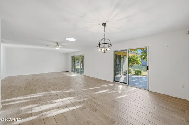 $299,900 | 19045 North Signal Butte Circle, Sun City, AZ 85373