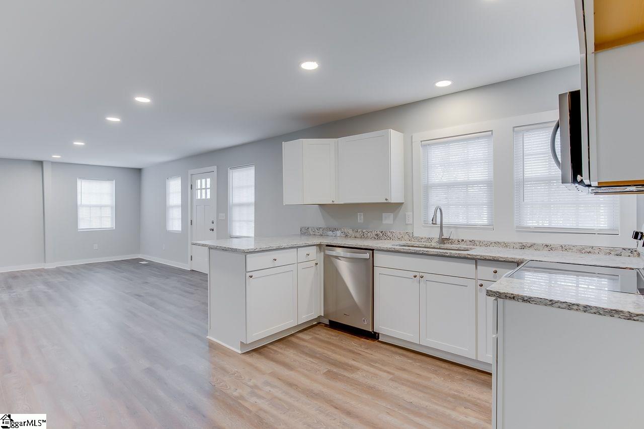 1126 Lake Cunningham Road Greer, SC 29651 - Photo 4 of 26