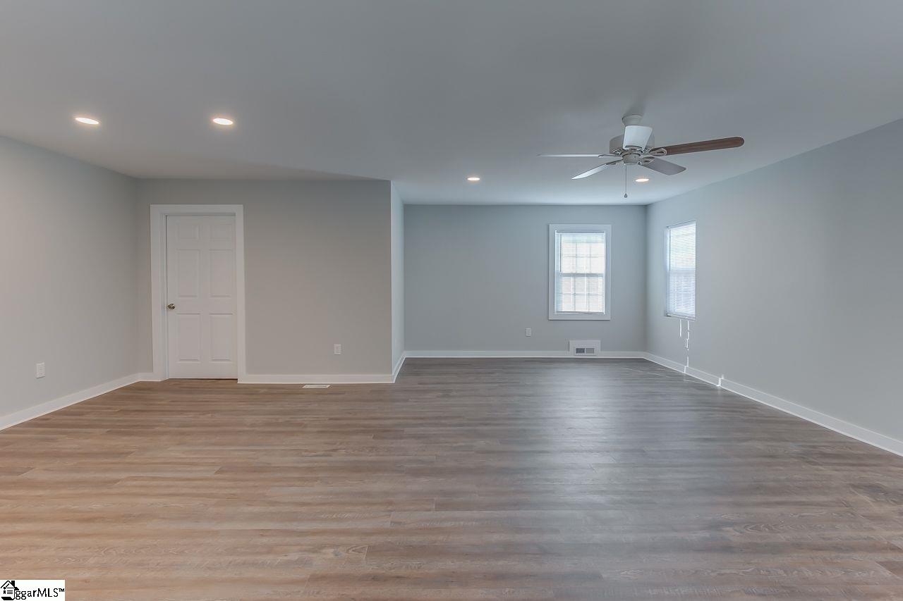 1126 Lake Cunningham Road Greer, SC 29651 - Photo 8 of 26