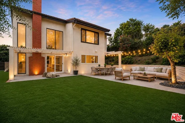 $9,500 | 17265 Avenida De La Herradura, Pacific Palisades, CA 90272