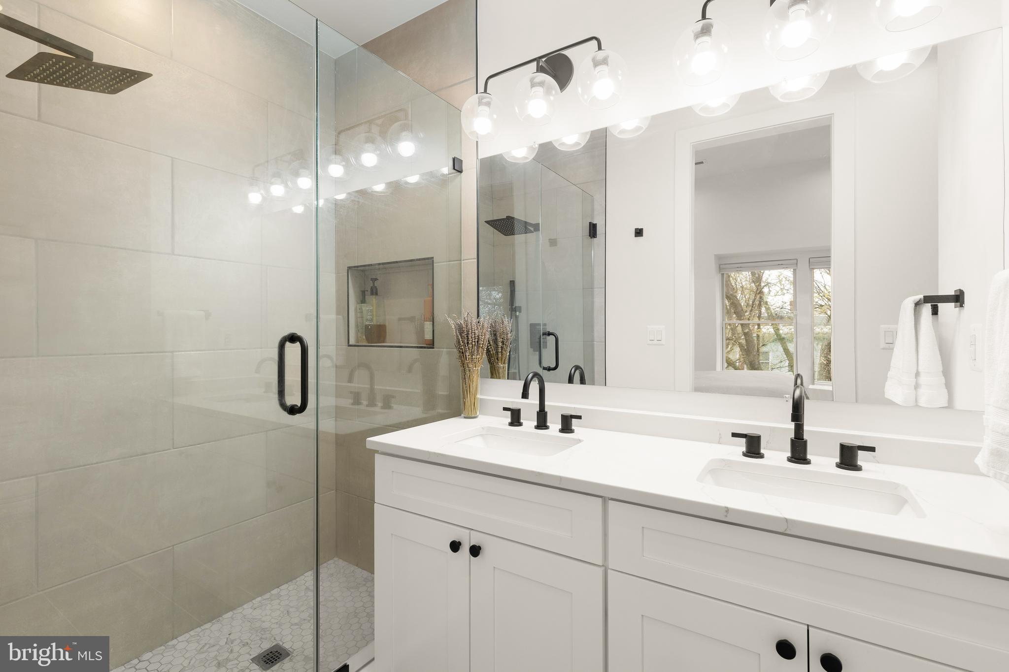 632 Rock Creek Church Road Northwest, Unit 2 Washington, DC 20010 - Photo 17 of 29