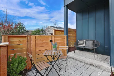 $536,000 | 2006 A 19th Avenue South, Seattle, WA 98144