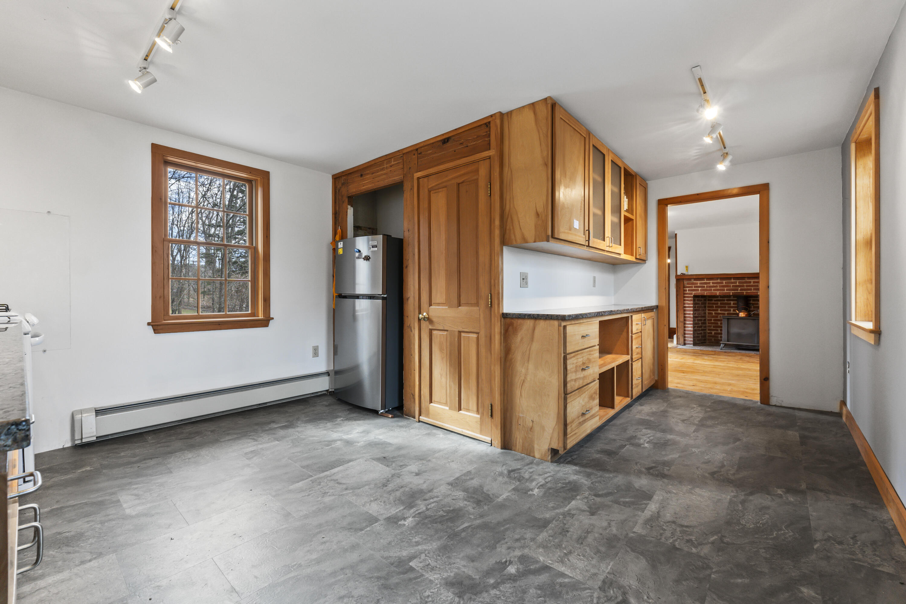 212 Friendship Road Waldoboro, ME 04572 - Photo 20 of 56 212 Friendship Rd_126