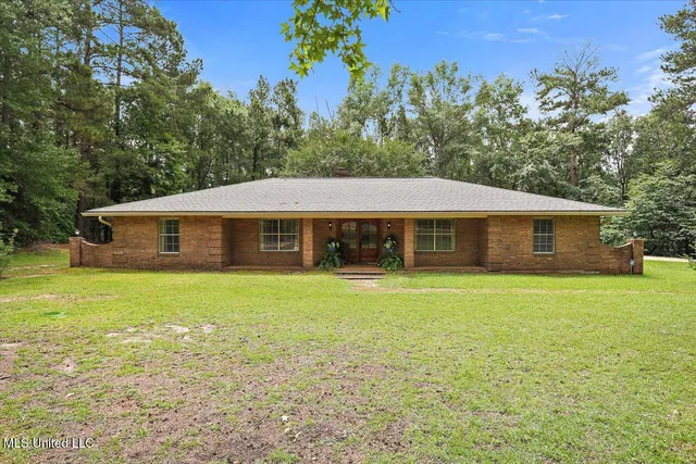 $359,900 | 163 Highway 540, Mendenhall, MS 39114