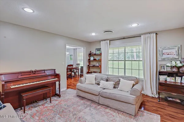 $349,900 | 163 Highway 540, Mendenhall, MS 39114