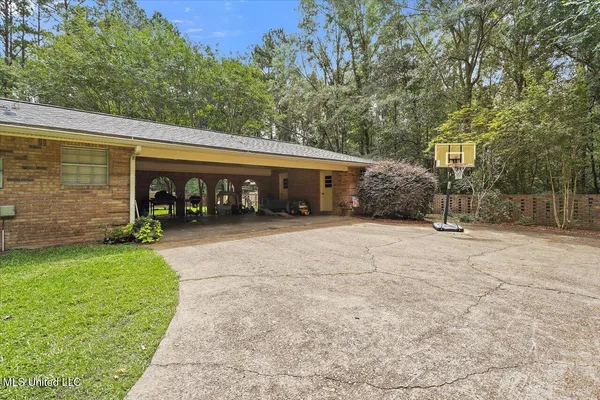 $349,900 | 163 Highway 540, Mendenhall, MS 39114