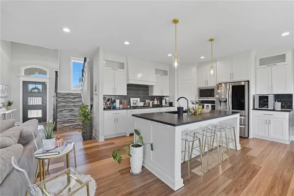 $624,000 | 1916 Northeast Park Ridge Drive, Lee's Summit, MO 64064