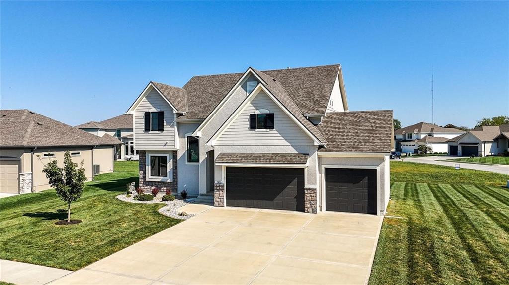 1916 Northeast Park Ridge Drive Lee's Summit, MO 64064 - Photo 3 of 50