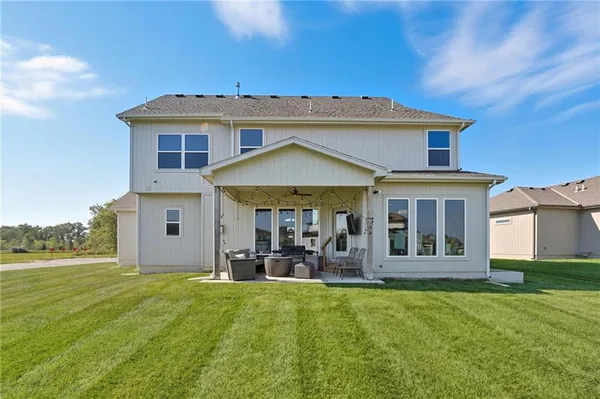 $624,000 | 1916 Northeast Park Ridge Drive, Lee's Summit, MO 64064