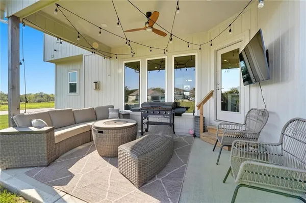 $624,000 | 1916 Northeast Park Ridge Drive, Lee's Summit, MO 64064