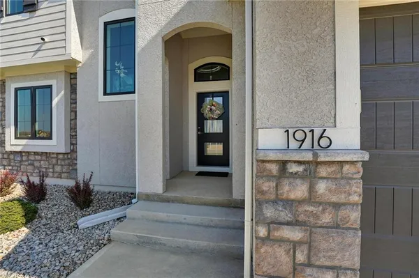 $624,000 | 1916 Northeast Park Ridge Drive, Lee's Summit, MO 64064