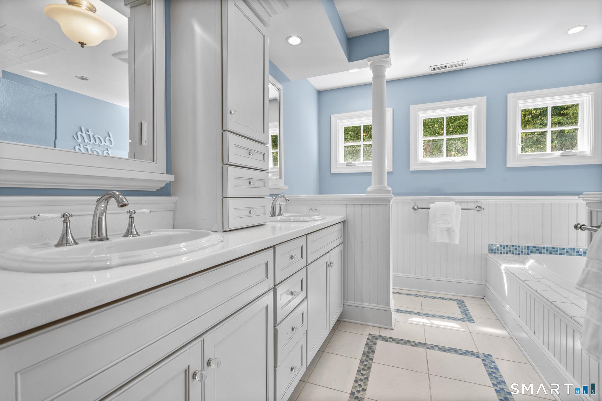136 Flat Rock Drive Ridgefield, CT 06877 - Photo 21 of 40 Gallery Image 21