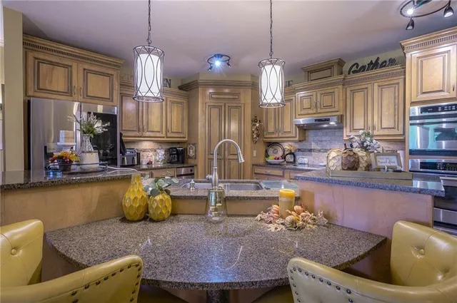 $400,000 | 12600 South Pflumm Road, Unit 104, Olathe, KS 66062