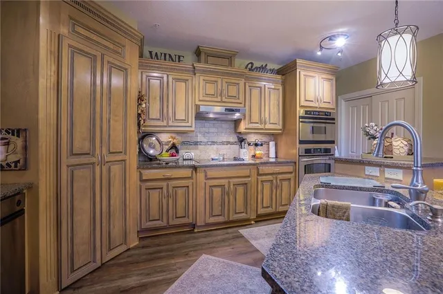 $400,000 | 12600 South Pflumm Road, Unit 104, Olathe, KS 66062