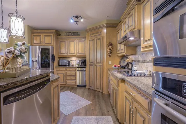 $400,000 | 12600 South Pflumm Road, Unit 104, Olathe, KS 66062