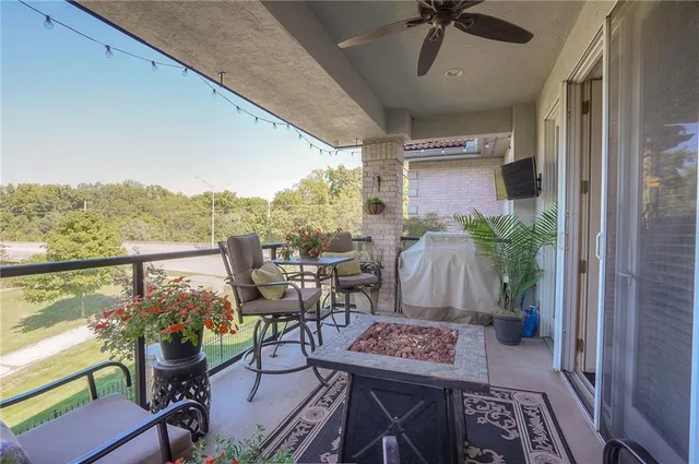 $400,000 | 12600 South Pflumm Road, Unit 104, Olathe, KS 66062