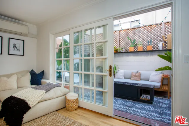 $4,600 | 8130 Redlands Street, Unit 4, Playa del Rey, CA 90293