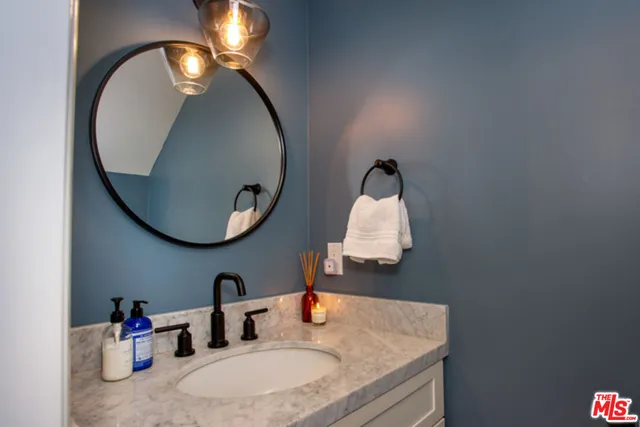 $4,600 | 8130 Redlands Street, Unit 4, Playa del Rey, CA 90293