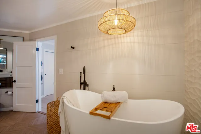 $4,600 | 8130 Redlands Street, Unit 4, Playa del Rey, CA 90293