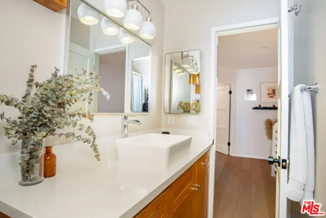 $4,600 | 8130 Redlands Street, Unit 4, Playa del Rey, CA 90293