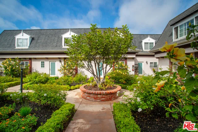 $4,600 | 8130 Redlands Street, Unit 4, Playa del Rey, CA 90293