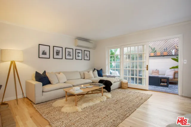 $4,600 | 8130 Redlands Street, Unit 4, Playa del Rey, CA 90293