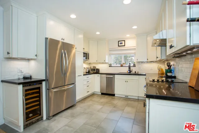 $4,600 | 8130 Redlands Street, Unit 4, Playa del Rey, CA 90293