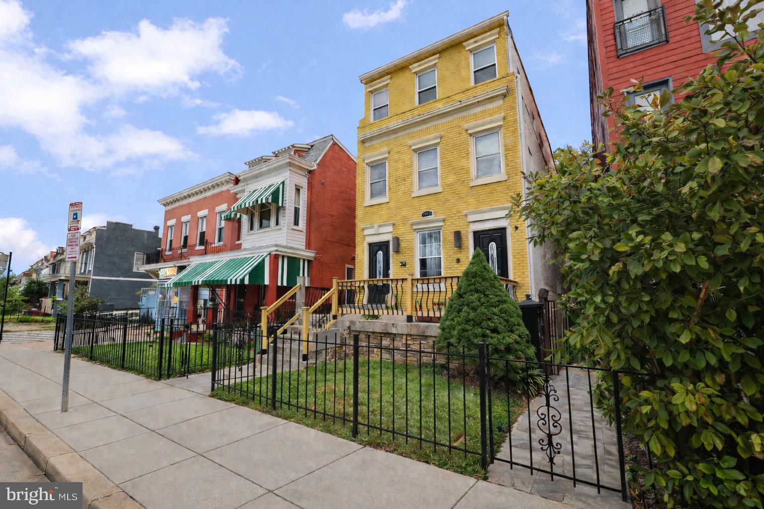 3579 Warder Street Northwest, Unit 3 Washington, DC 20010 - Photo 2 of 25 a view of a brick building with many windows