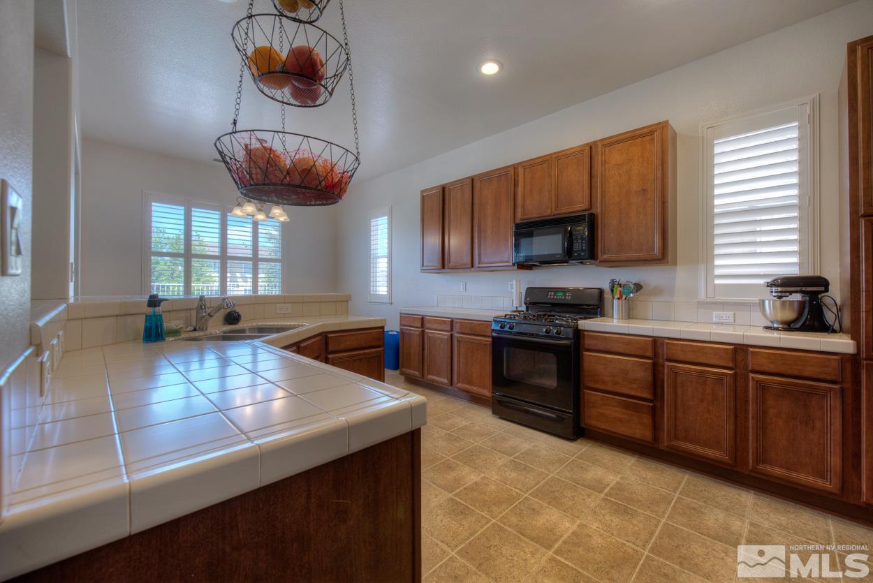 10719 Grayslake Drive Reno, NV 89521 - Photo 14 of 25 Photo 14