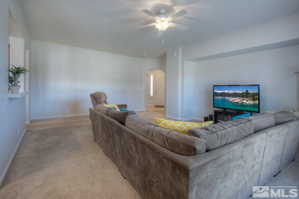 10719 Grayslake Drive Reno, NV 89521 - Photo 8 of 25 Photo 8