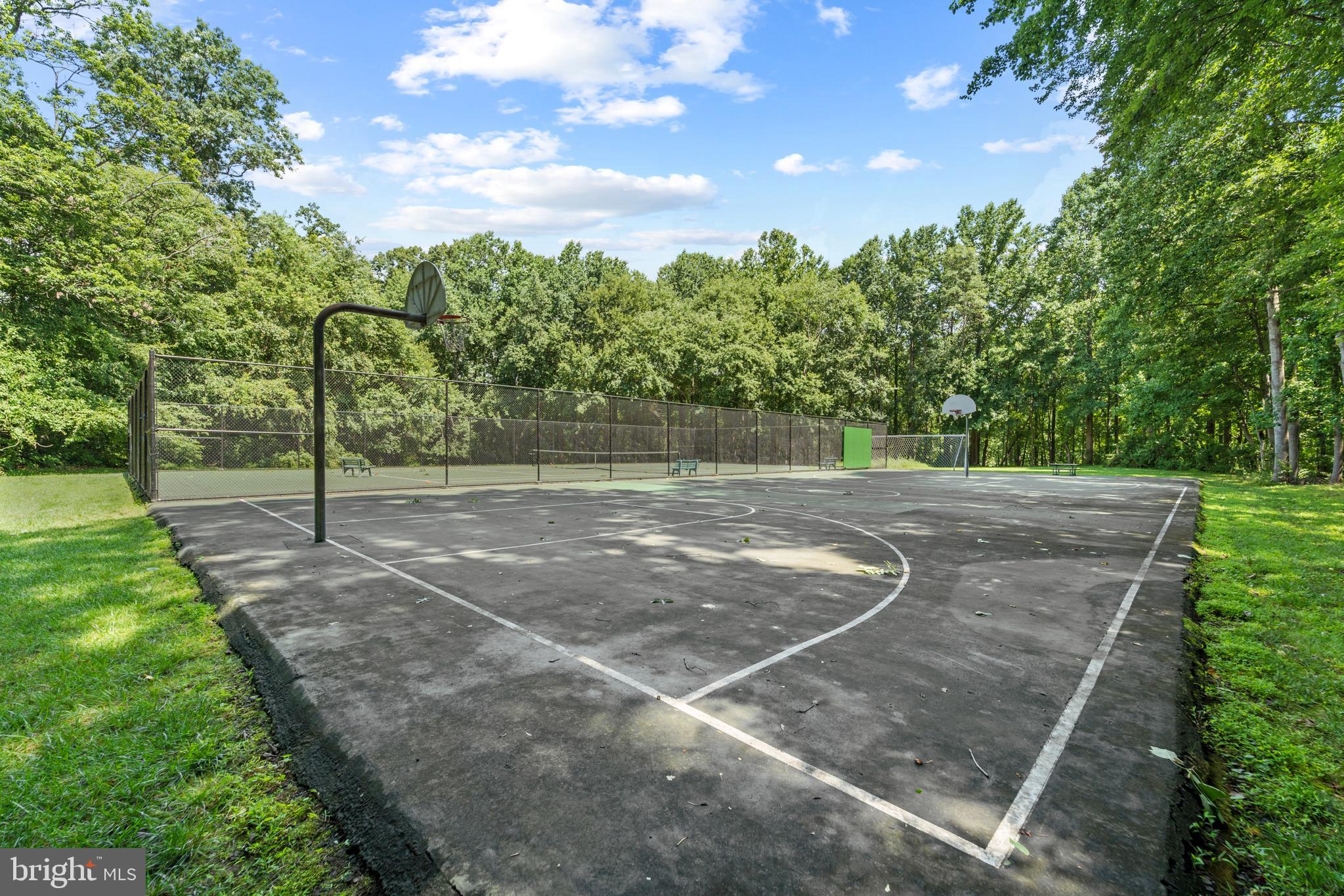 11220 Chestnut Grove Square, Unit 124 Reston, VA 20190 - Photo 17 of 32 Gallery Image 17