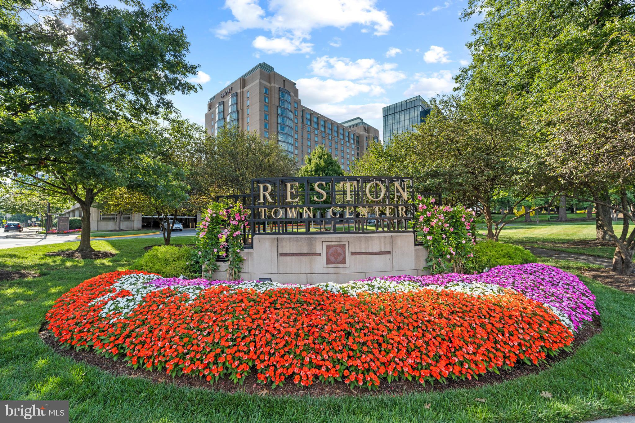 11220 Chestnut Grove Square, Unit 124 Reston, VA 20190 - Photo 26 of 32 Gallery Image 26