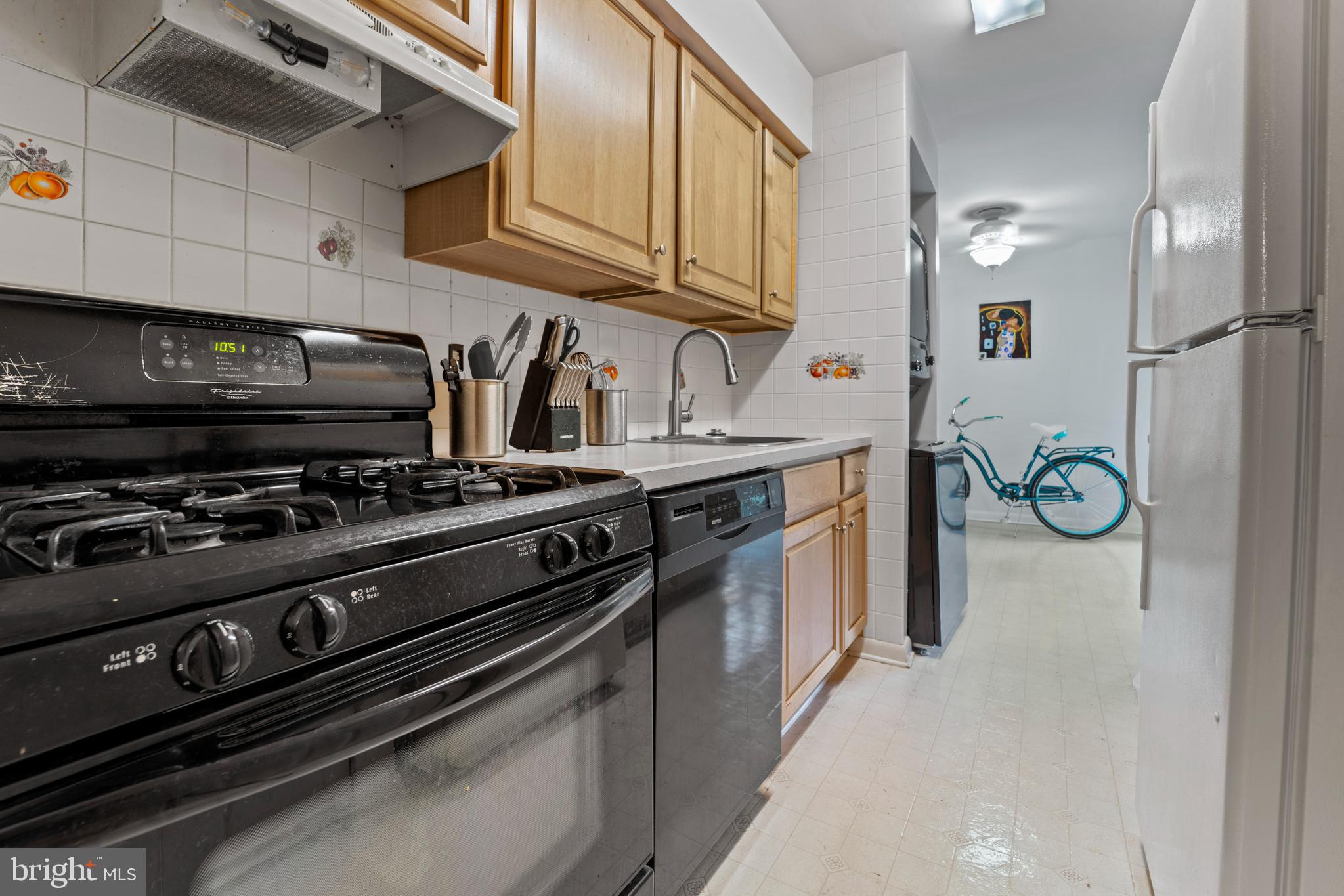 11220 Chestnut Grove Square, Unit 124 Reston, VA 20190 - Photo 8 of 32 Gallery Image 8