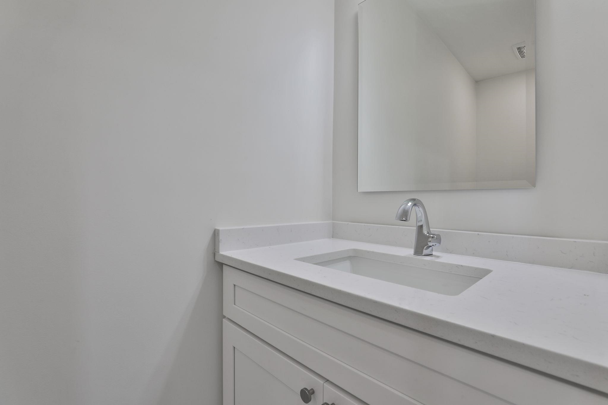 5 Autumn Lane Raymond, NH 03077 - Photo 18 of 37