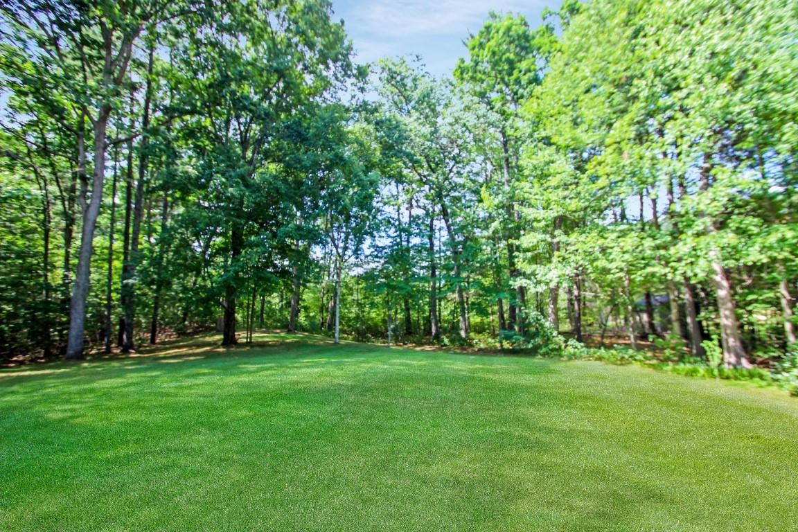 21 Crestwood Road Windham, NH 03087 - Photo 3 of 22