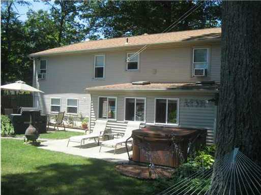 133 Knotty Oak Road Coventry, RI 02816 - Photo 16 of 20 Exterior Back.