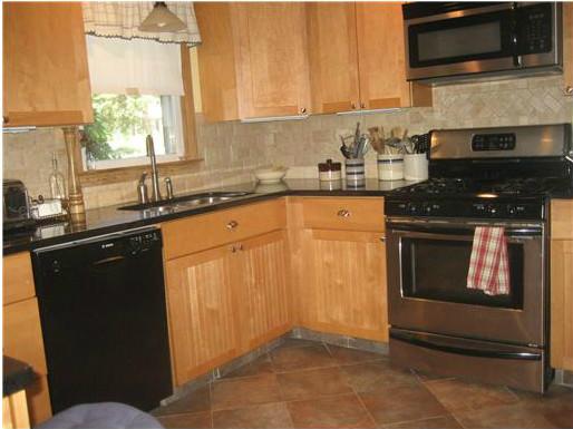 133 Knotty Oak Road Coventry, RI 02816 - Photo 6 of 20 Kitchen.