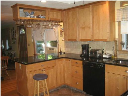 133 Knotty Oak Road Coventry, RI 02816 - Photo 7 of 20 Kitchen.