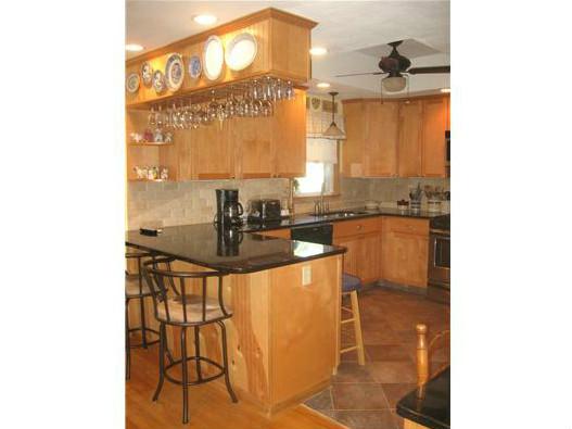 133 Knotty Oak Road Coventry, RI 02816 - Photo 8 of 20 Kitchen.