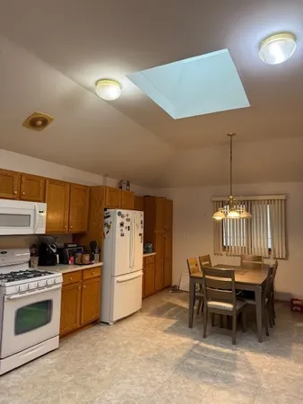 $389,900 | 11436 South Magnolia Lane, Alsip, IL 60803