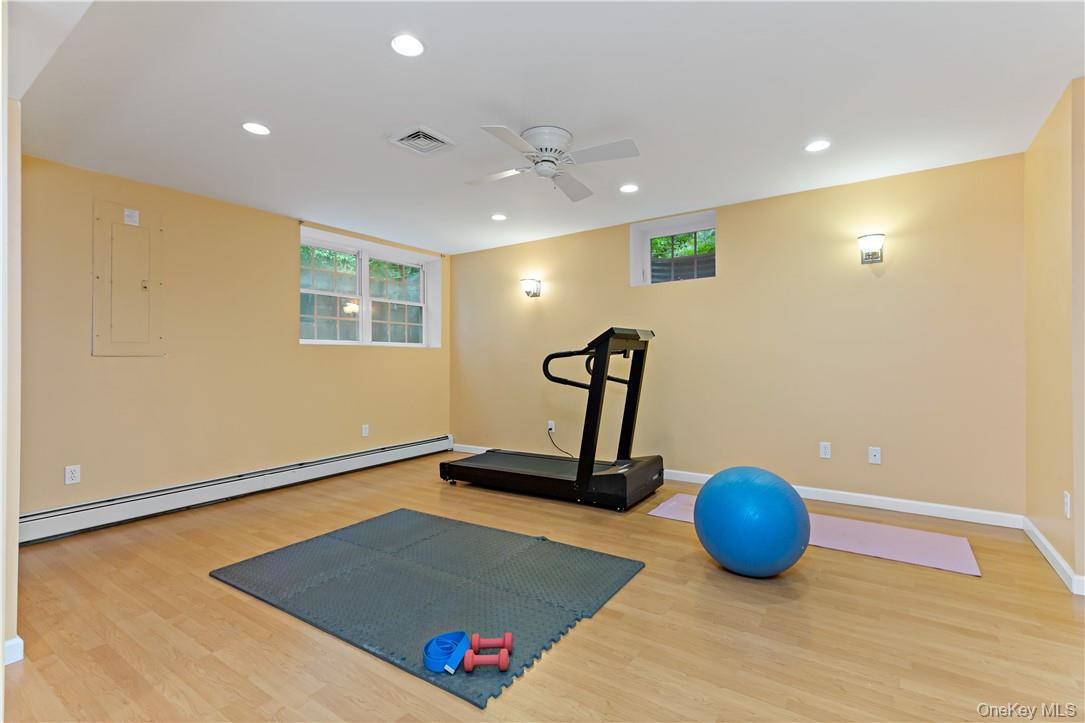 52 Old Manitou Road Garrison, NY 10524 - Photo 23 of 33 Exercise room with plenty of room for equipment and yoga.