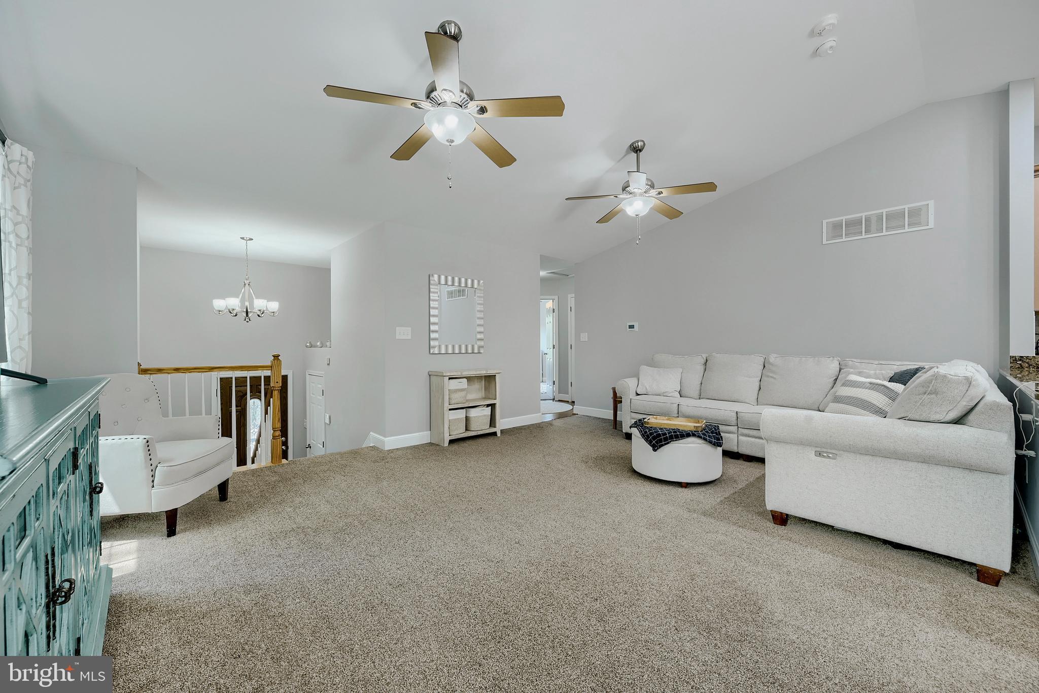 Neutral decor throughout