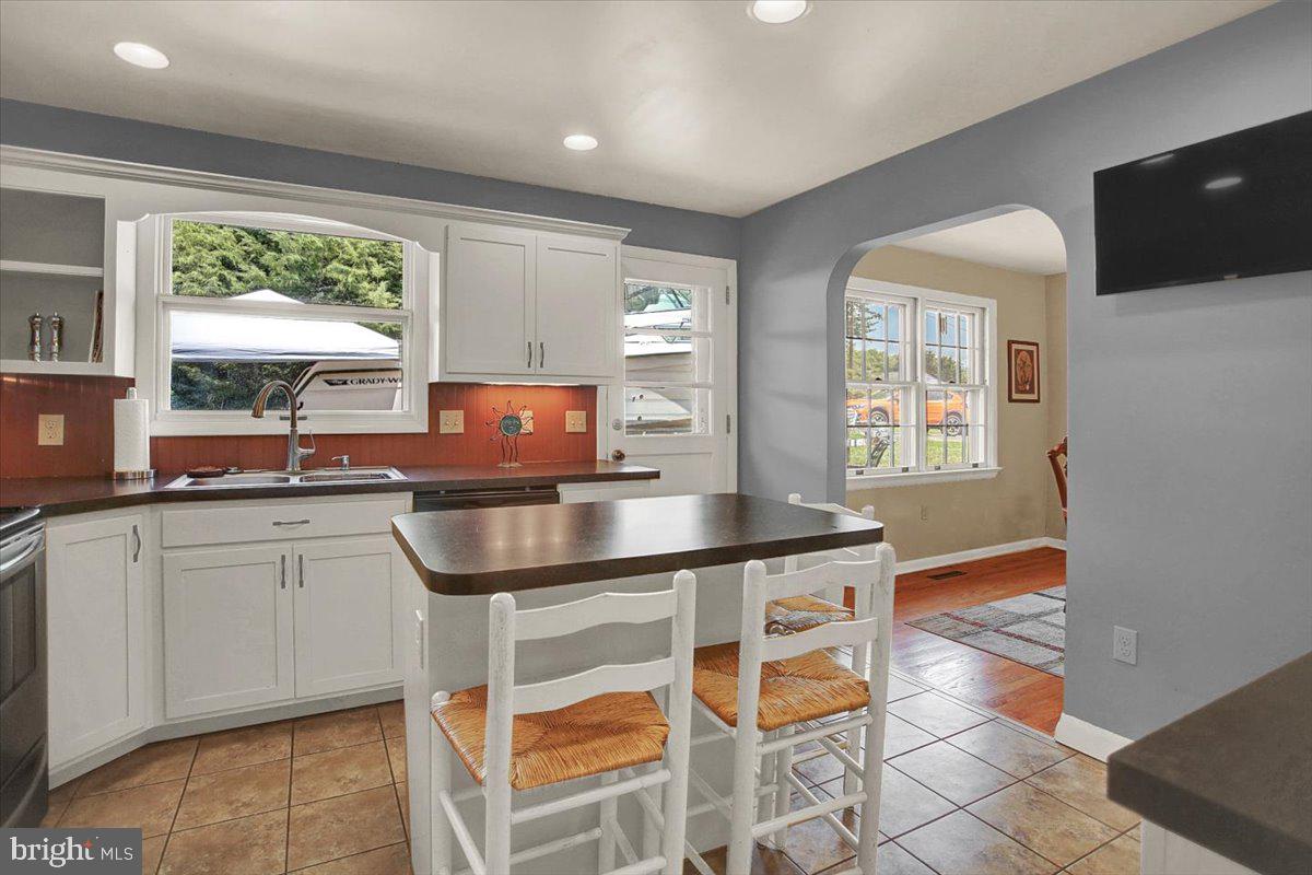 57 Springhouse Road Lancaster, PA 17603 - Photo 16 of 44 Kitchen