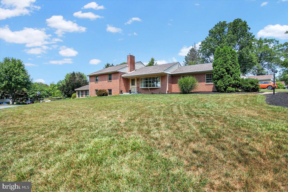57 Springhouse Road Lancaster, PA 17603 - Photo 34 of 44 Front