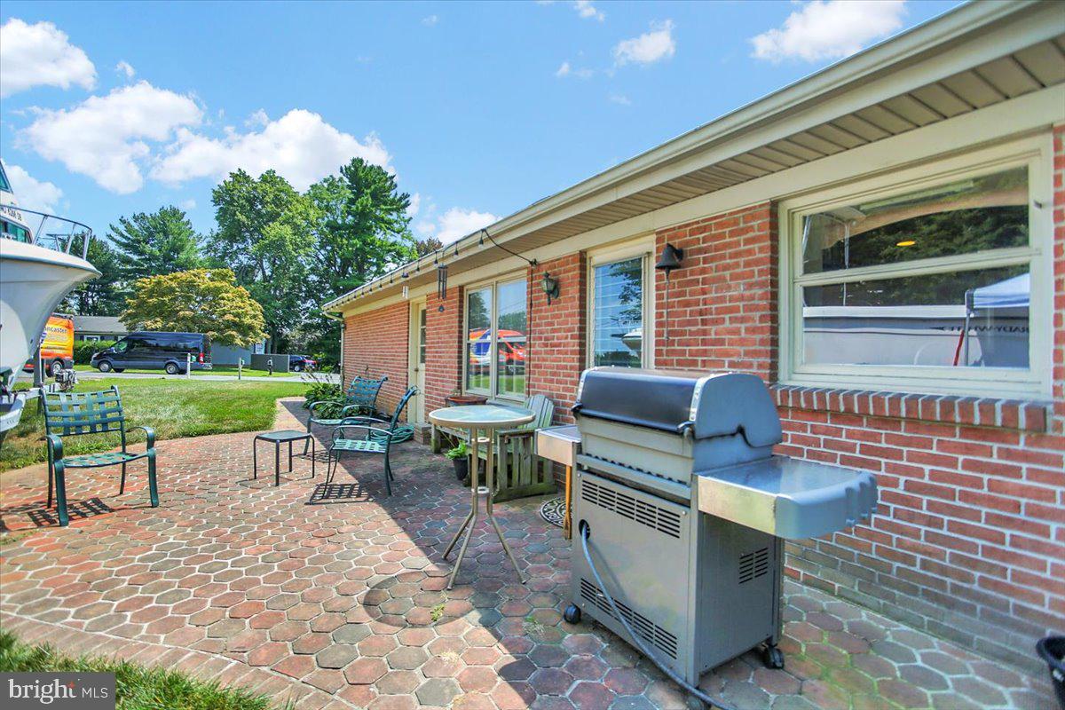 57 Springhouse Road Lancaster, PA 17603 - Photo 39 of 44 Patio